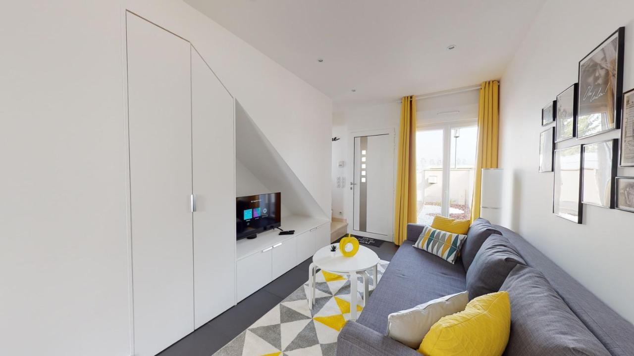 Villa Paris House Villejust Esterno foto